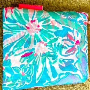 Lilly Pulitzer Reusable packable shopping tote-NEW!